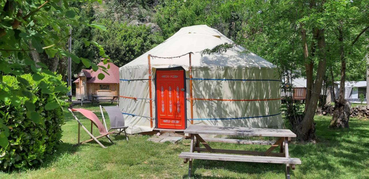 Camping Ushuaia Villages Le Viaduc Arlebosc 외부 사진